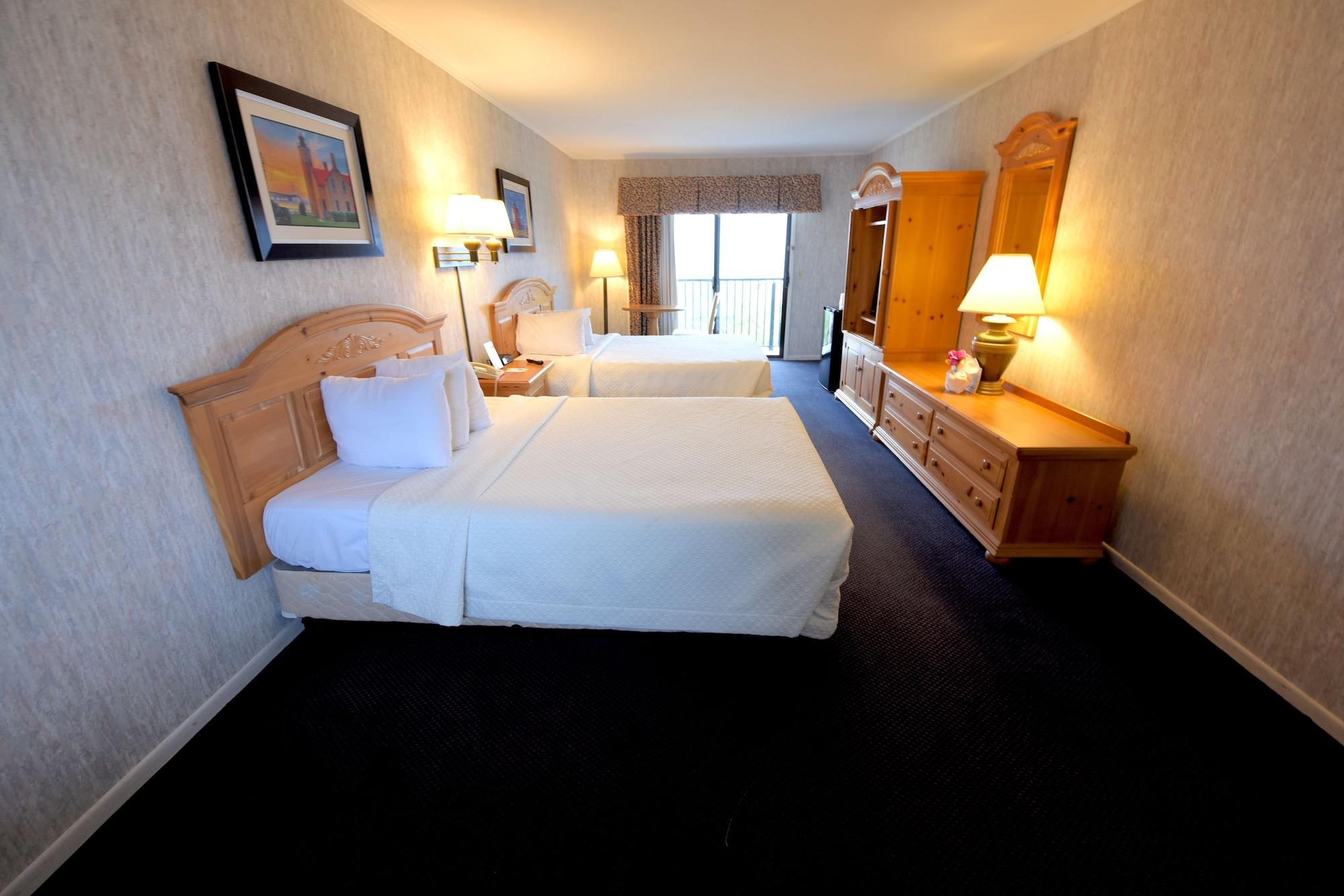 Days Inn By Wyndham Mackinaw City - Lakeview Buitenkant foto